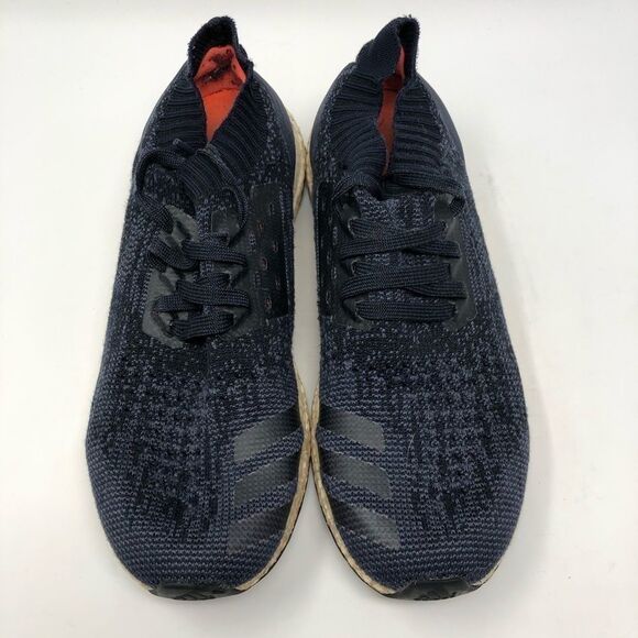 Adidas Ultra Boost. Men’s 11 - Picture 2 of 5